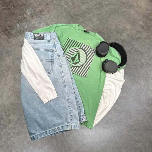 Volcom Other - Vintage Volcom Graphic T-Shirt Mens Medium Green Y2K Skater Streetwear 0395